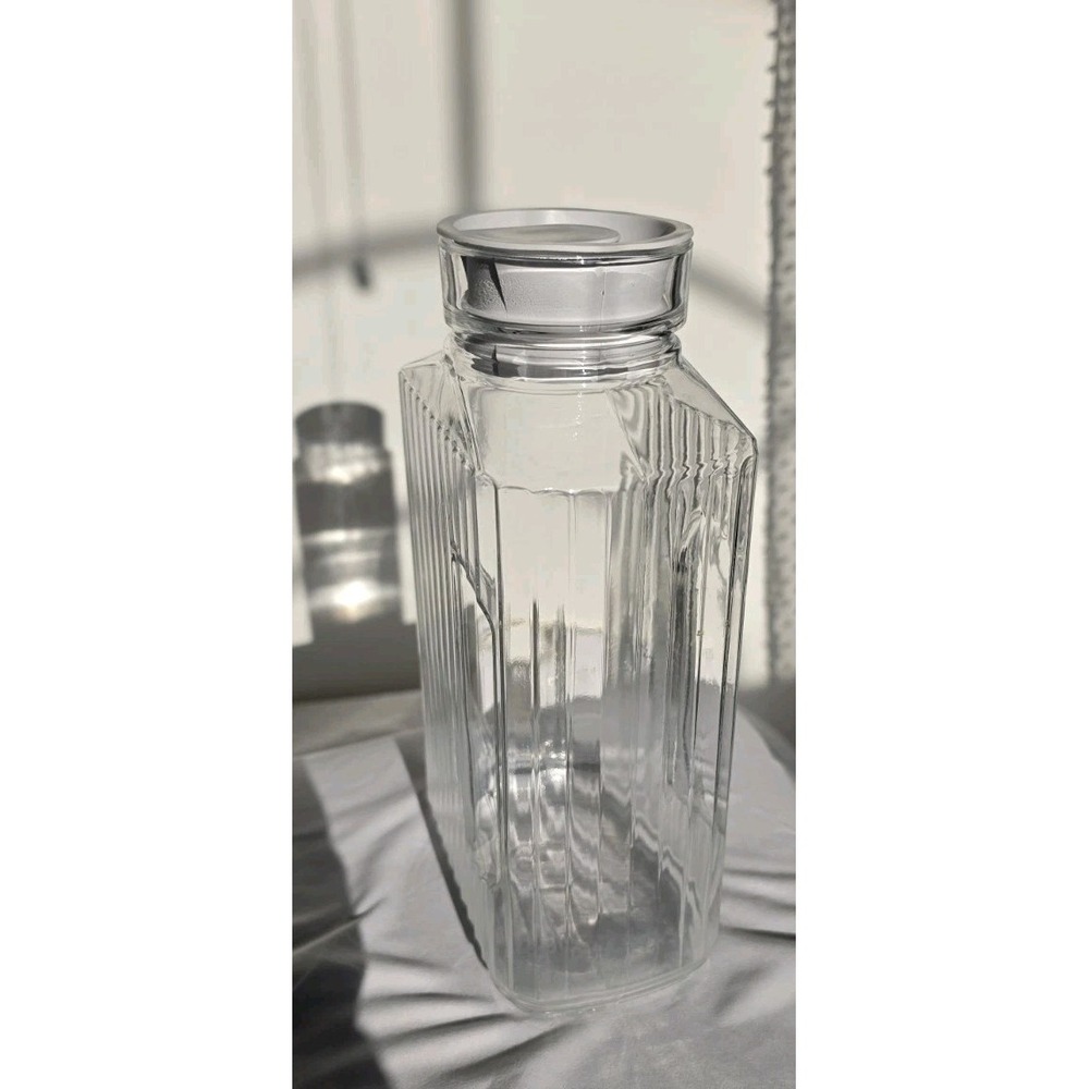 ARC France Refrigerator Glass Ribbed Pitcher White Rubber Lid 2 Quart